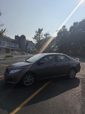 Gray 2009 Toyota Corolla LE