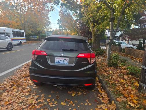 Green 2016 Honda HR-V EX