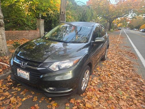 Green 2016 Honda HR-V EX