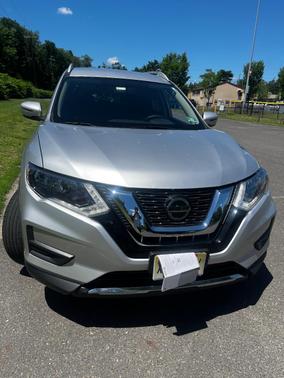 Silver 2018 Nissan Rogue SV