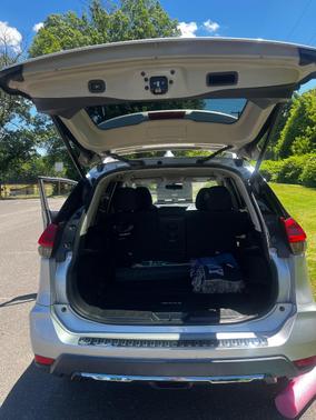 Silver 2018 Nissan Rogue SV