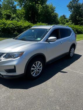 Silver 2018 Nissan Rogue SV