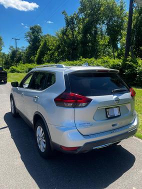 Silver 2018 Nissan Rogue SV