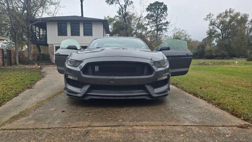 2017 Ford Shelby GT350 Base