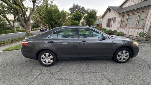 Gray 2009 Toyota Camry LE
