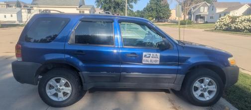 Blue 2006 Ford Escape XLT