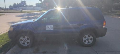 Blue 2006 Ford Escape XLT