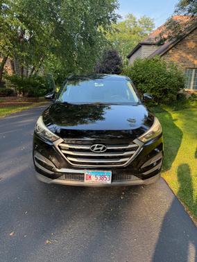 Black 2017 Hyundai TUCSON SE
