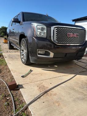 Gray 2016 GMC Yukon XL Denali