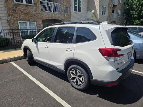 White 2020 Subaru Forester Premium