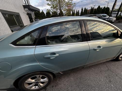 Blue 2012 Ford Focus SEL