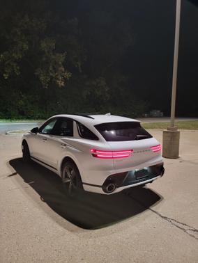 2023 Genesis GV70 2.5T