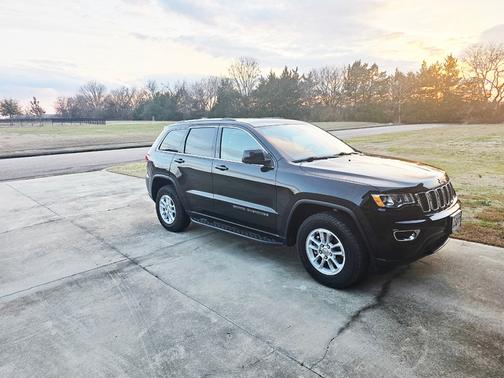 2020 Jeep Grand Cherokee Laredo