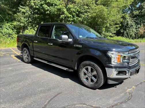 Black 2020 Ford F-150 XLT