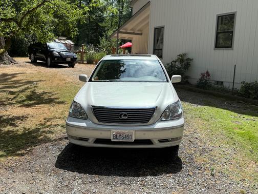2004 Lexus LS 430 Base