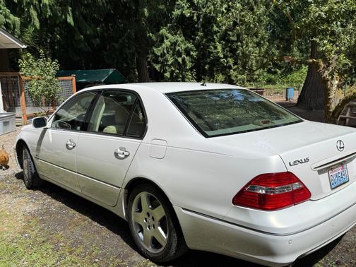 2004 Lexus LS 430 Base