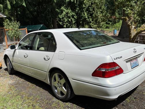 2004 Lexus LS 430 Base