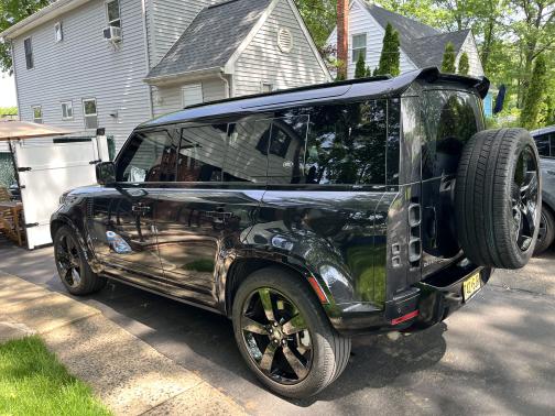 2021 Land Rover Defender X-Dynamic SE