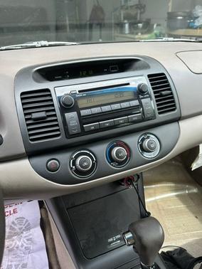 Green 2006 Toyota Camry LE