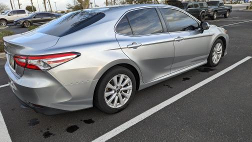 Photo 1 of 4 of 2018 Toyota Camry LE