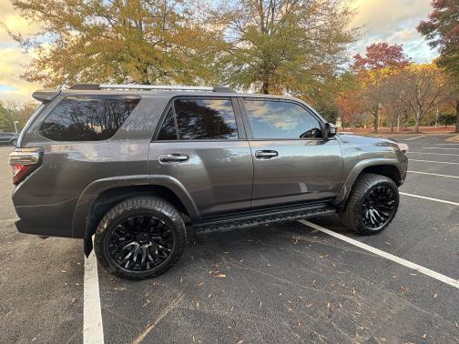 2020 Toyota 4Runner SR5