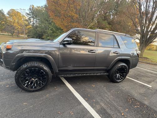 2020 Toyota 4Runner SR5