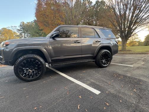 2020 Toyota 4Runner SR5