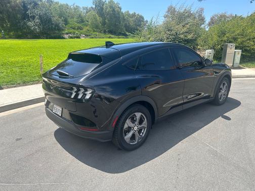 Black 2022 Ford Mustang Mach-E Select