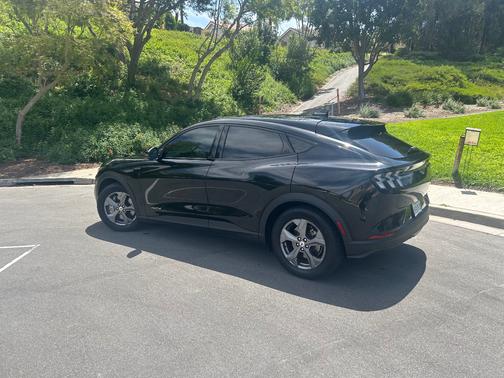Black 2022 Ford Mustang Mach-E Select