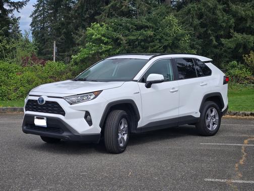 2019 Toyota RAV4 Hybrid XLE