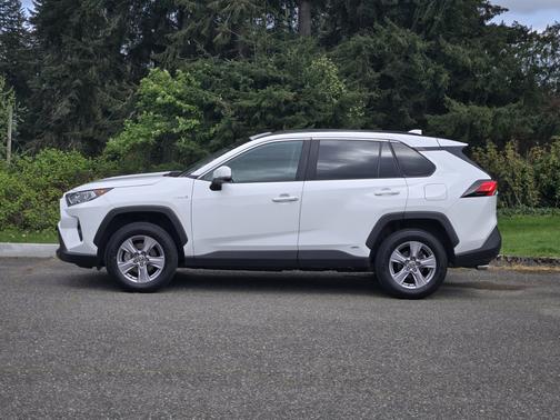 2019 Toyota RAV4 Hybrid XLE