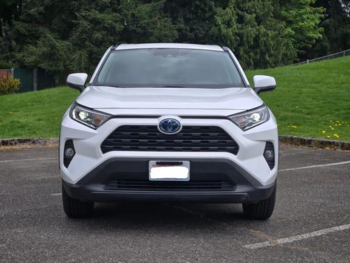 2019 Toyota RAV4 Hybrid XLE