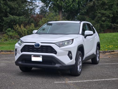 2019 Toyota RAV4 Hybrid XLE