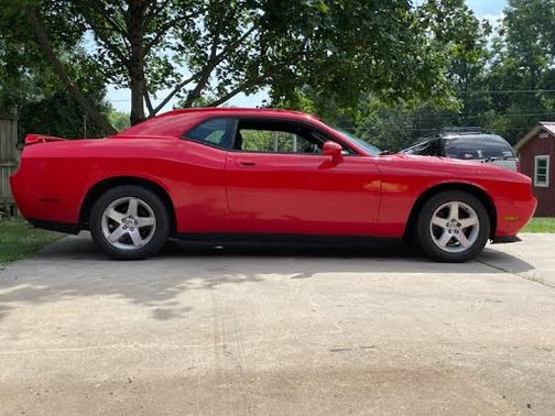 2009 Dodge Challenger SE