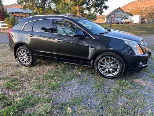 Gray 2014 Cadillac SRX Performance Collection