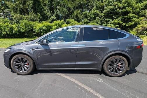 Gray 2018 Tesla Model X P100D
