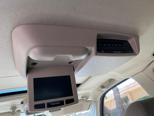 White 2006 Cadillac Escalade Base