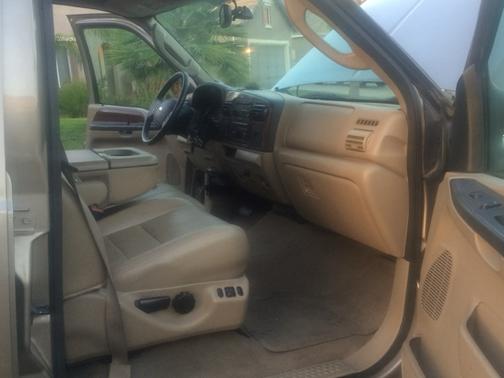 2005 Ford F-350 XL Crew Cab Super Duty