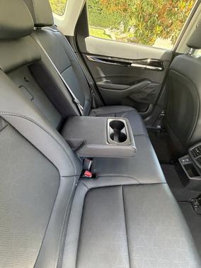 White 2024 Kia Seltos SX