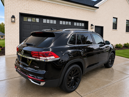 Black 2022 Volkswagen Atlas Cross Sport 3.6L V6 SE w/Technology