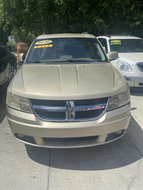Gold 2010 Dodge Journey SXT
