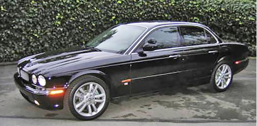 2004 Jaguar XJR Base