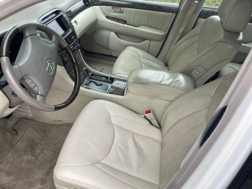 2001 Lexus LS 430 Base