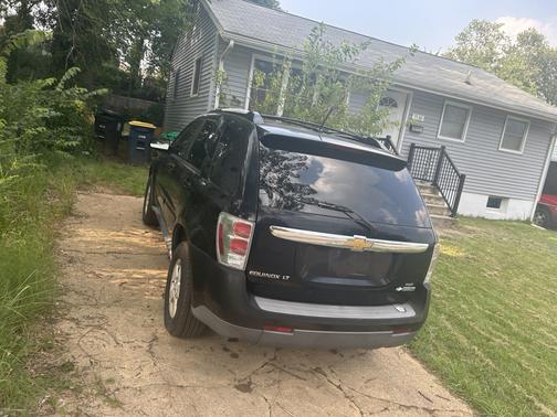 Gray 2008 Chevrolet Equinox LT