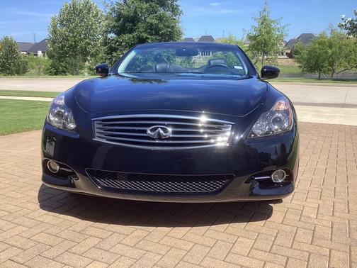 2015 INFINITI Q60 Base