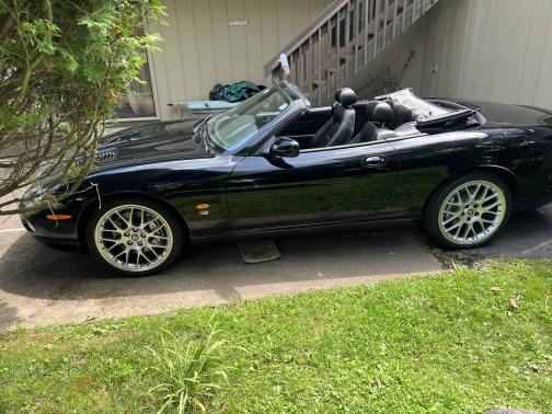 2006 Jaguar XKR Base
