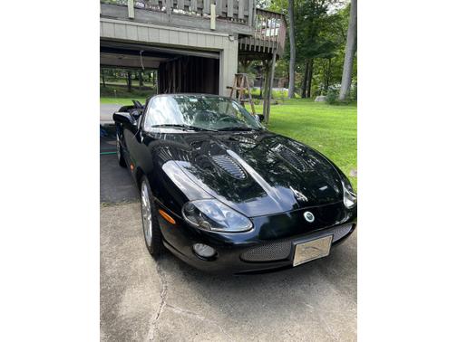 2006 Jaguar XKR Base