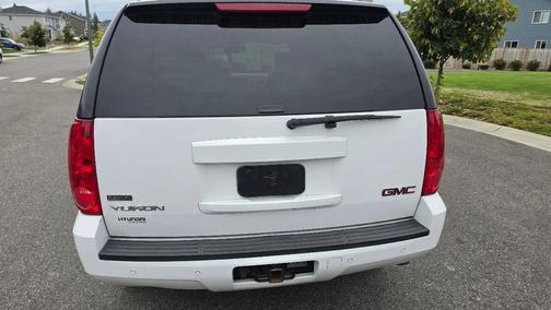 White 2012 GMC Yukon SLT