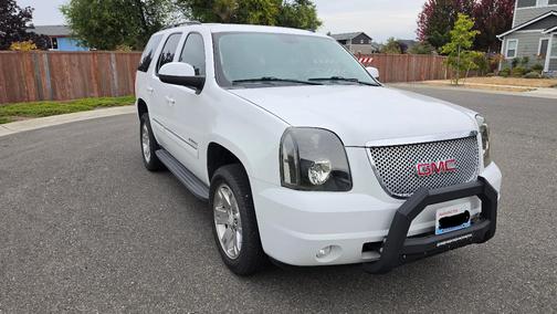 White 2012 GMC Yukon SLT