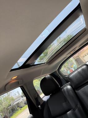 Black 2016 Nissan Pathfinder SL
